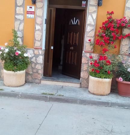 Hostal Cañamares المظهر الخارجي الصورة