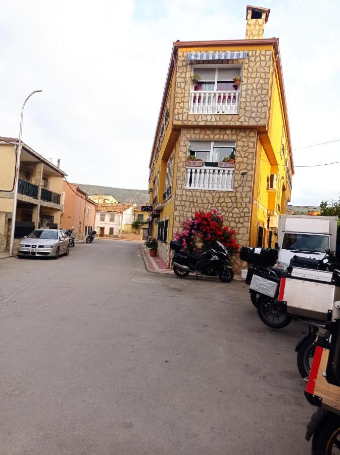 Hostal Cañamares المظهر الخارجي الصورة